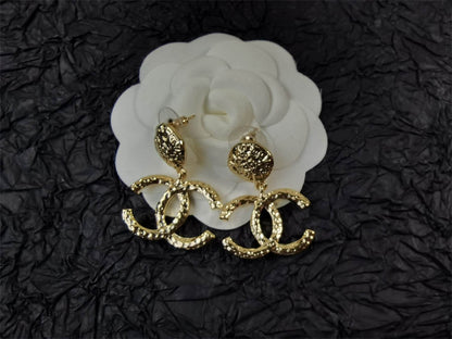 シャネルのイレギュラーダブルCイヤリング