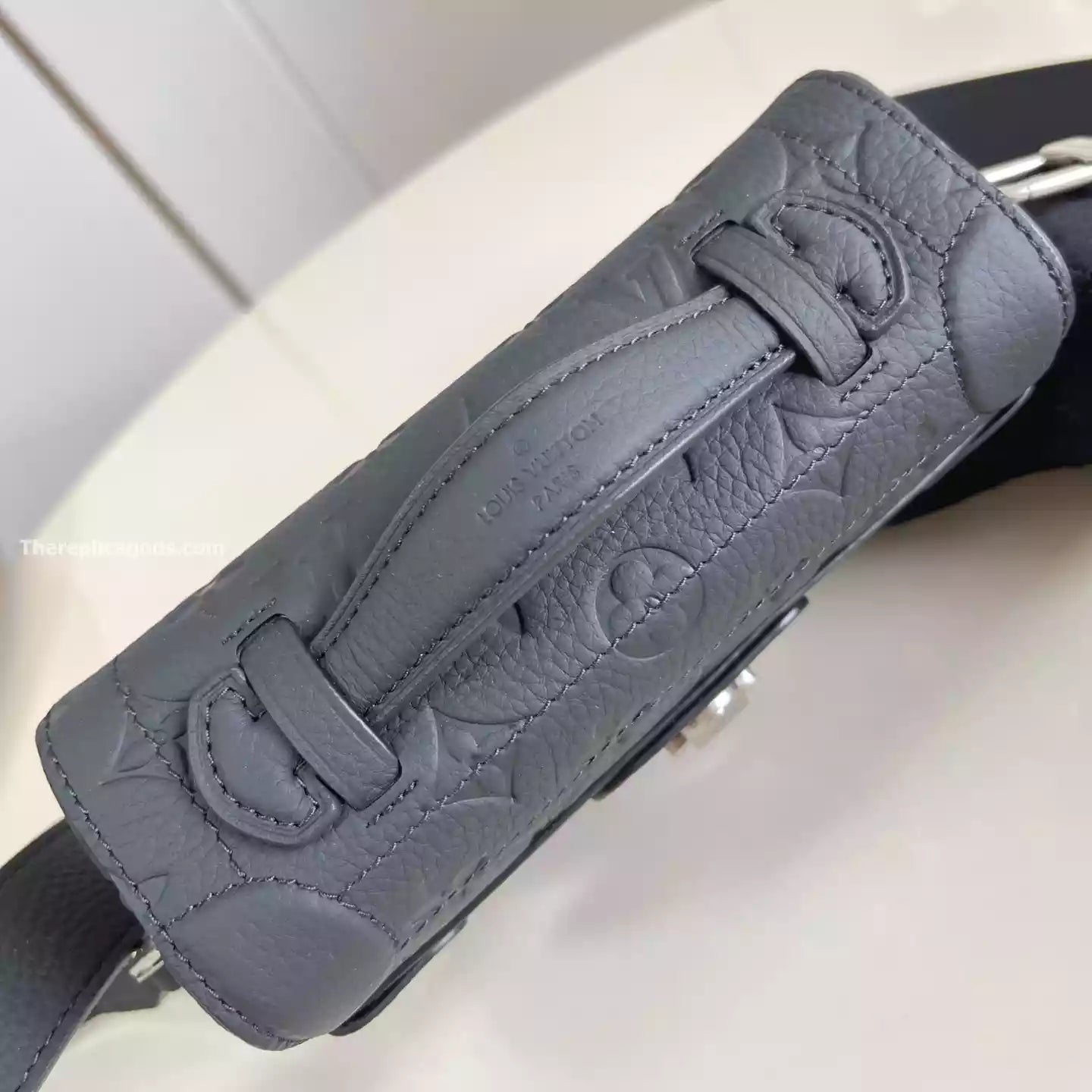 ソウルトランク クロスバッグ ブラック トリヨンモノグラム – LW298