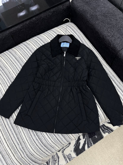 【PRADA旗艦店】ダウンジャケット、ご好評に付き再入荷！
