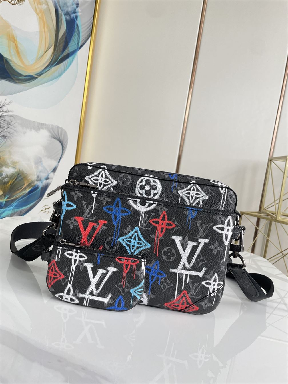 ルイ・ヴィトン トリオ メッセンジャーバッグ – LVB066