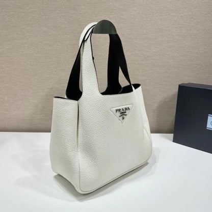 PRADA 輸入品 柔らかく繊細なカーフスキン 野菜かごトート 脇バッグ