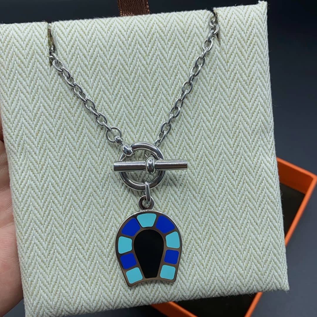 エルメスのネックレス販売中