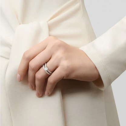 ヴァン クリーフ＆アーペルのロマンス ウェディング リング（2.1mm）新入荷
