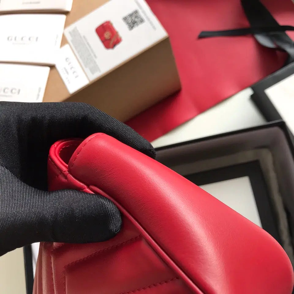 GGマーモント ミニキルティングショルダーバッグ