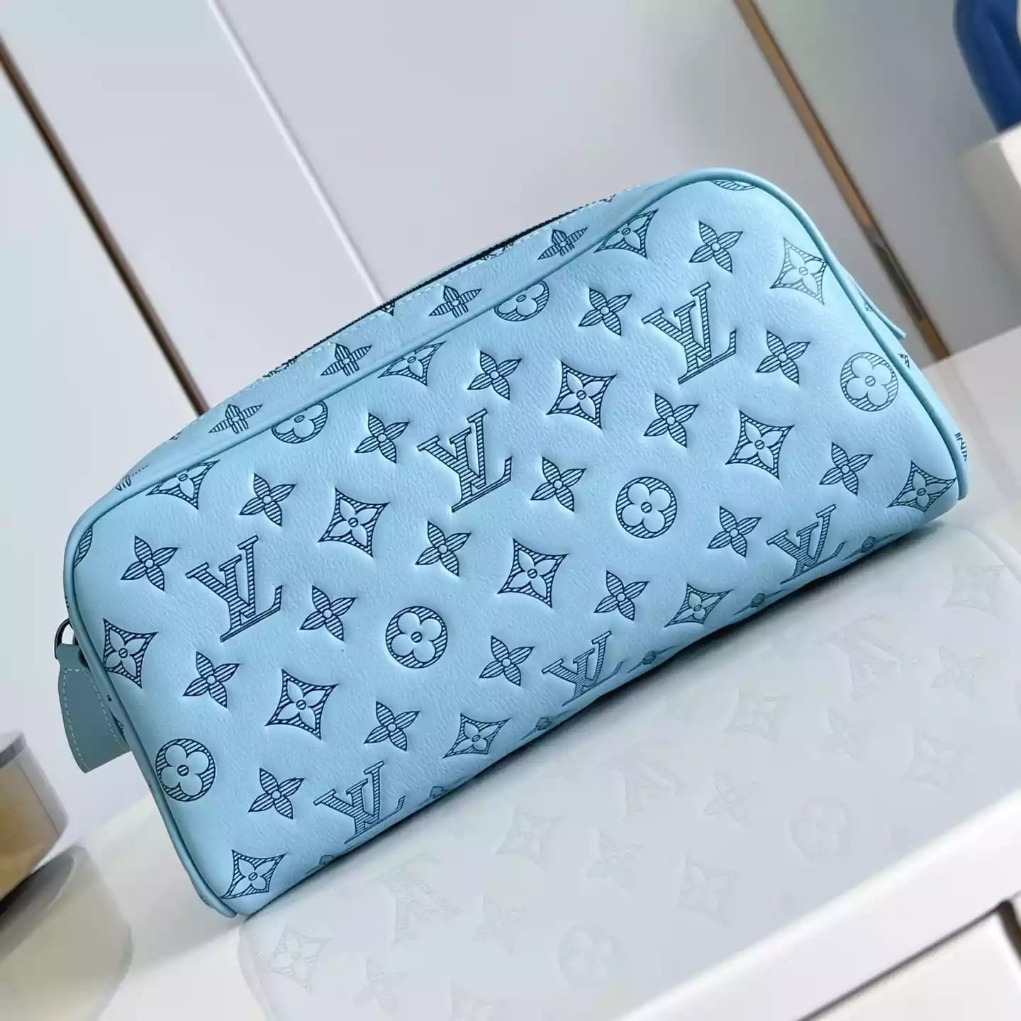 ドップキット ブルーモノグラムシャドウ – LW302