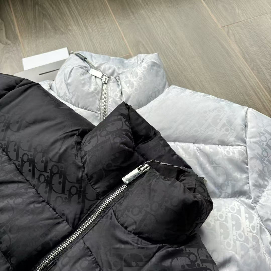 【DIOR公式 旗艦店】（ディオール ） ダウンジャケット、ご好評に付き再入荷！