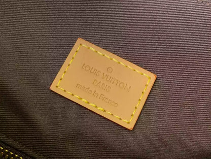 LV クリストファー MM バックパック（バニラモノグラム クラギーコーティングキャンバス） – LW186