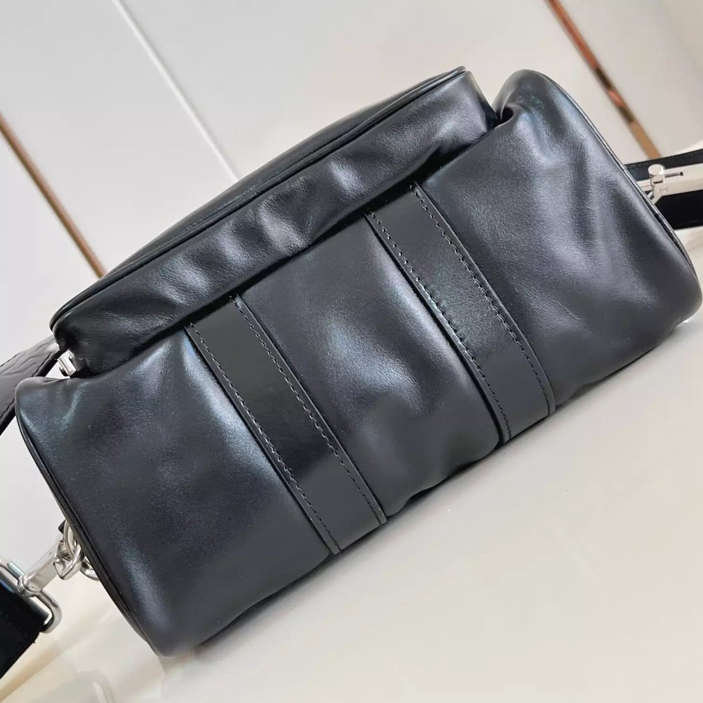 キーポル カーゴ バンドリエール 25 バッグ ブラック レザー M13988 – LW291