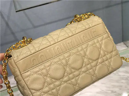 ディオール スモール カロ バッグ