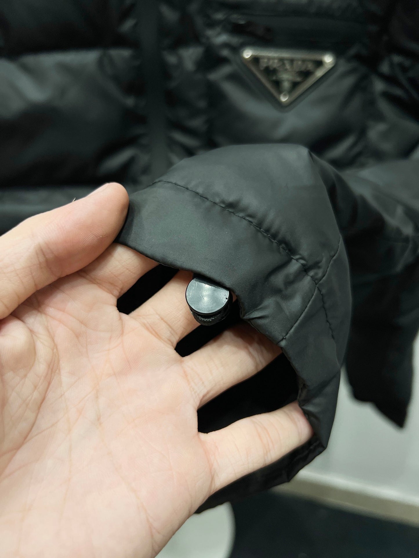 【PRADA旗艦店】ダウンジャケット、ご好評に付き再入荷！