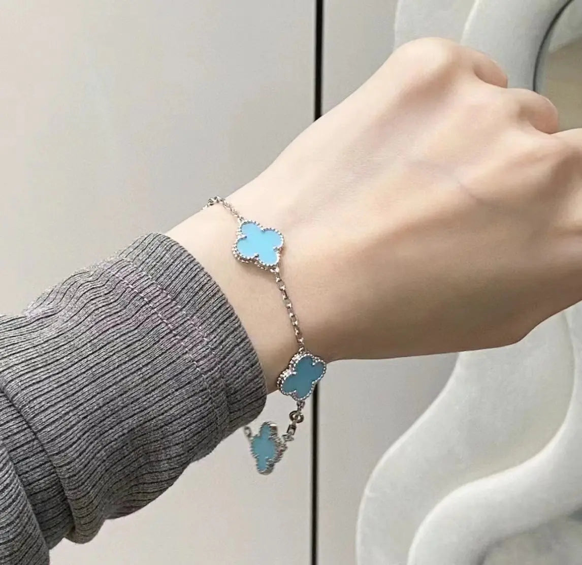 ヴァン クリーフ＆アーペル 四つ葉のクローバー ミントブルーカルセドニー ブレスレット