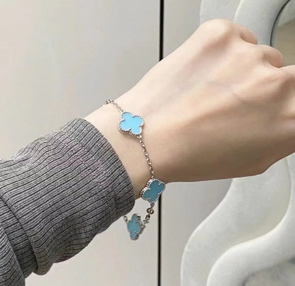 ヴァン クリーフ＆アーペル 四つ葉のクローバー ミントブルーカルセドニー ブレスレット