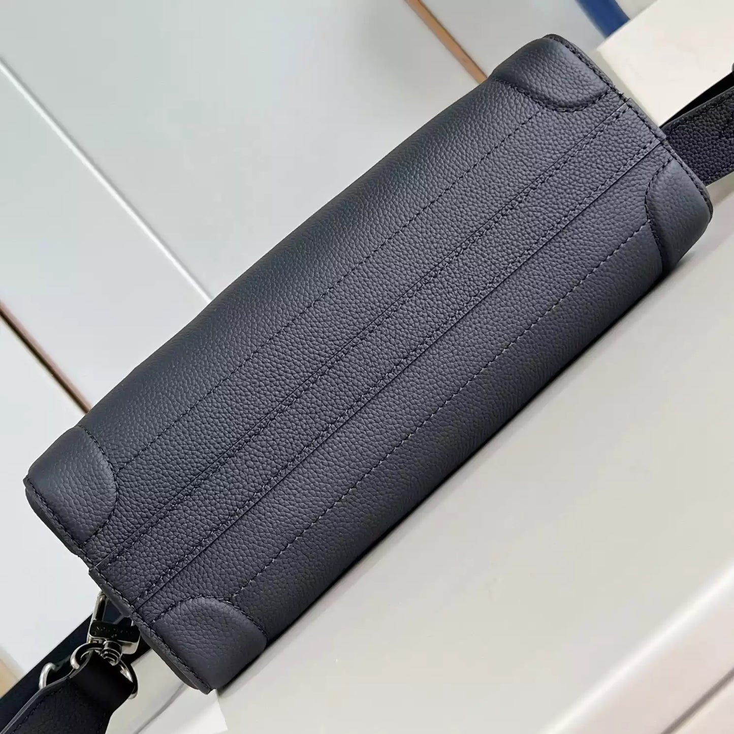 ソウルトランク イーストウエスト ブラック LV コロラドカーフスキン M11615 – LW431