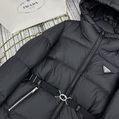 【PRADA旗艦店】ダウンジャケット、ご好評に付き再入荷！