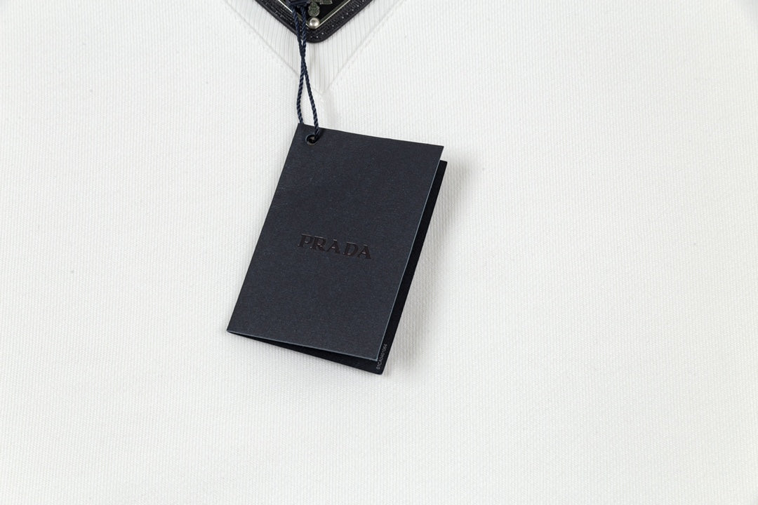 【PRADA公式旗艦店】ご好評に付き再入荷！！