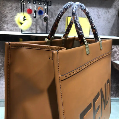 フェンディ サンシャイン トートバッグ ブラウン