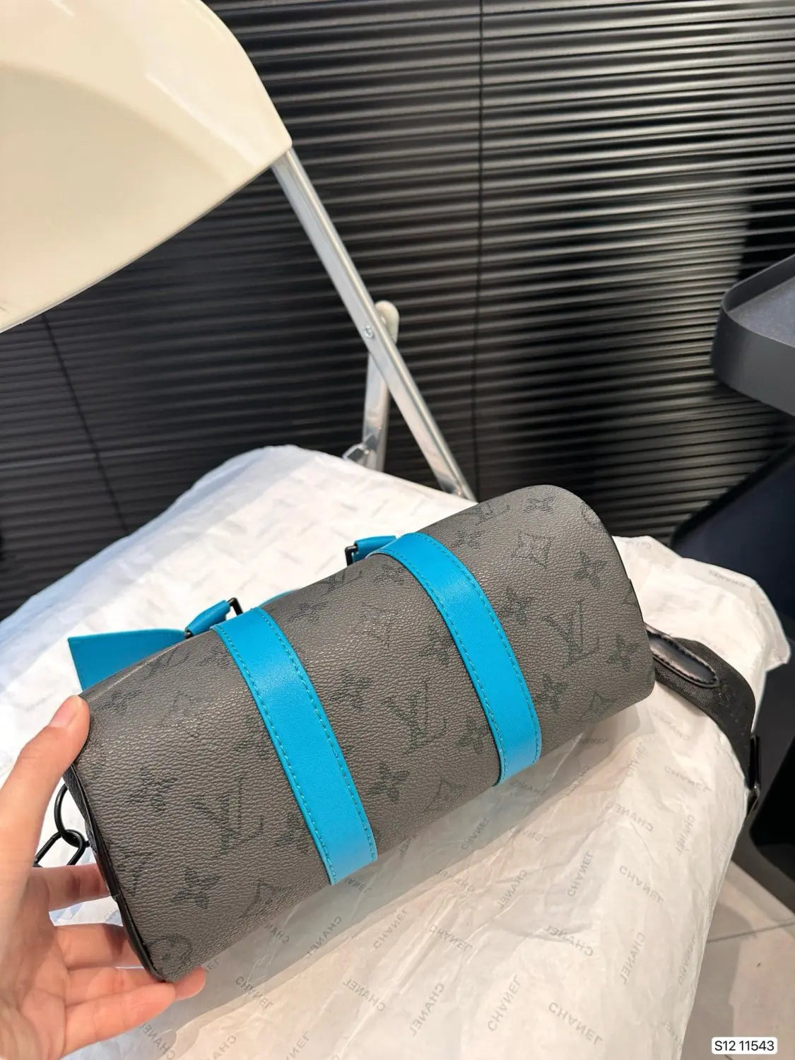 ルイ・ヴィトン M11645 キーポル・バンドリエール25