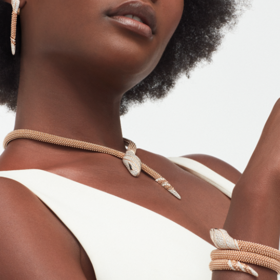 ブルガリ セルペンティ ネックレスの新作