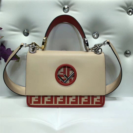 フェンディのショルダーバッグ