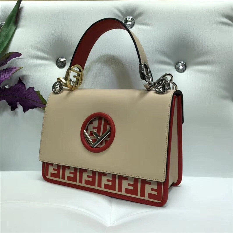 フェンディのショルダーバッグ