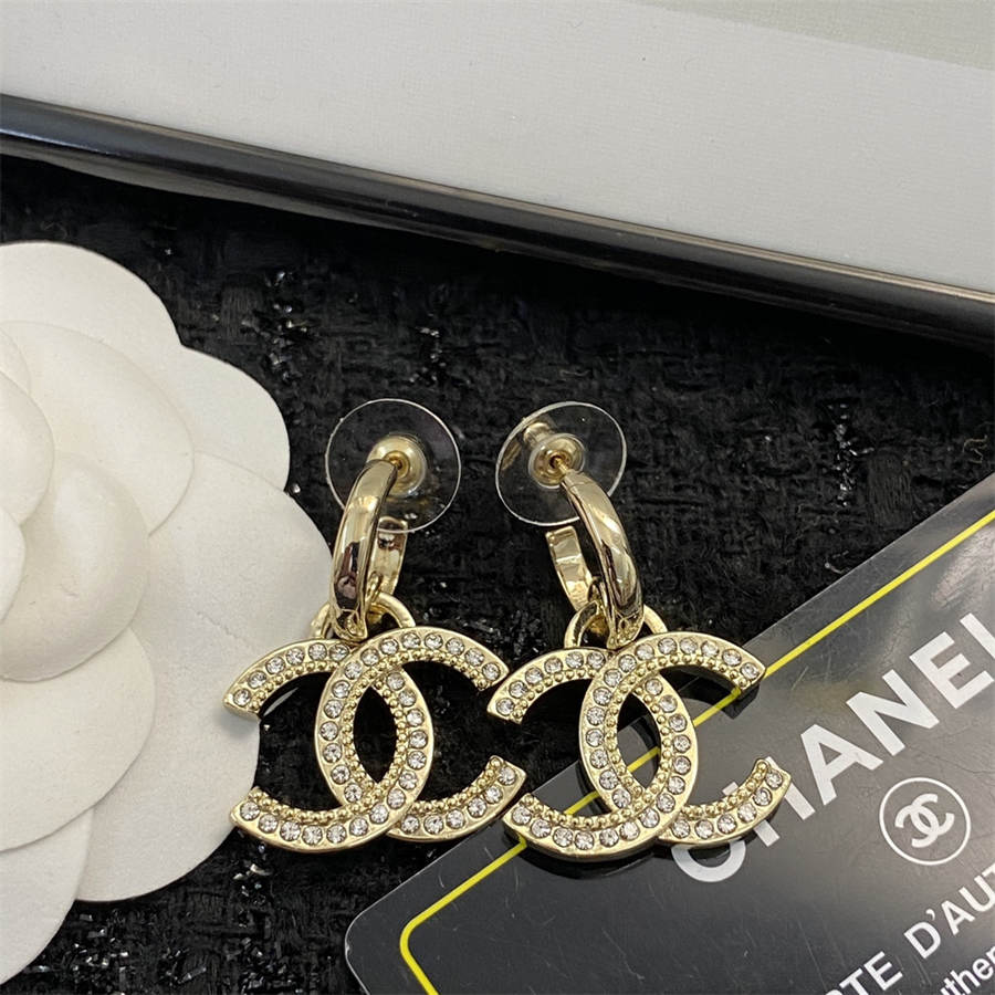 シャネル フルダイヤモンド ダブルC イヤリング