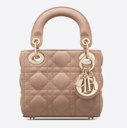 【ディオール国内配送】LADY DIOR マイクロバッグ【最短発送！】ミニバッグ-BUYMA