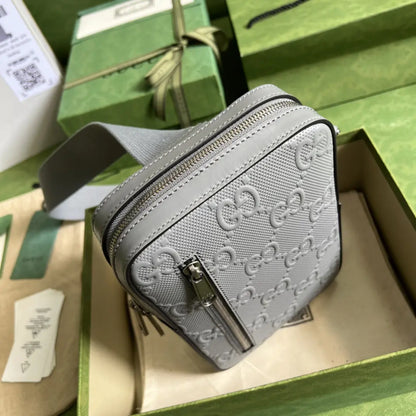 GGエンボス加工のスリングバックパック