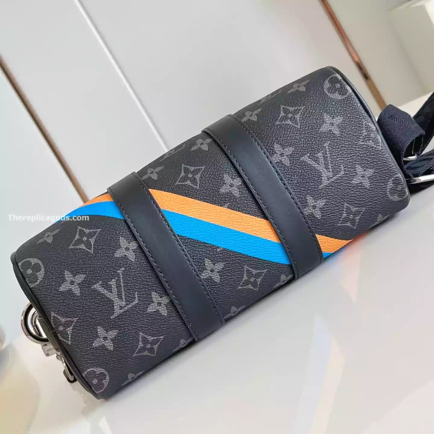 キーポル バンドリエール 25 ブラック モノグラム エクリプス – LW306