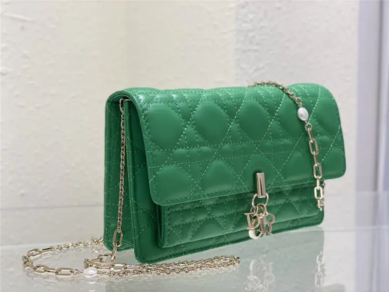 レディディオールクラッチ