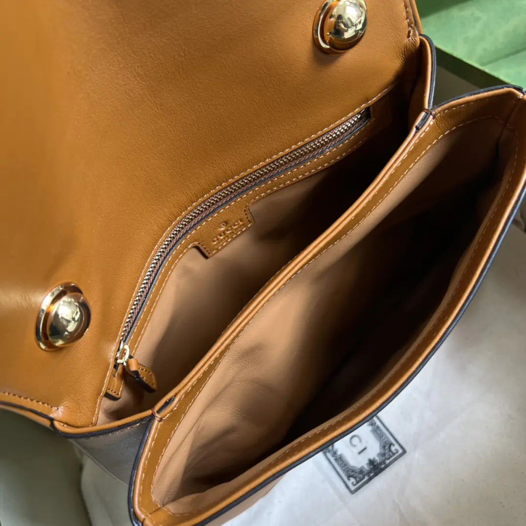 グッチ ブロンディ ミディアムバッグ