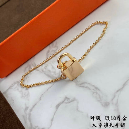 エルメスのブレスレットが安い