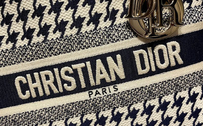 クリスチャン ディオール ミディアム レディ D ライト バッグ