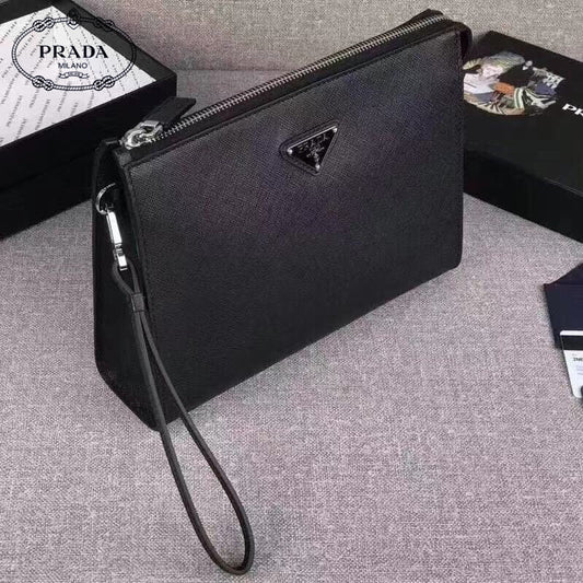 【PRADA 公式旗艦店】プラダ クラッチバッグ 当日出荷 好評に付き再入荷！24*18*6CM