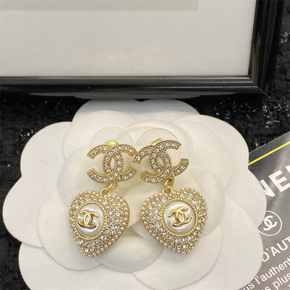 シャネル クラシック スモール ダブルC ダイヤモンド ラブ イヤリング