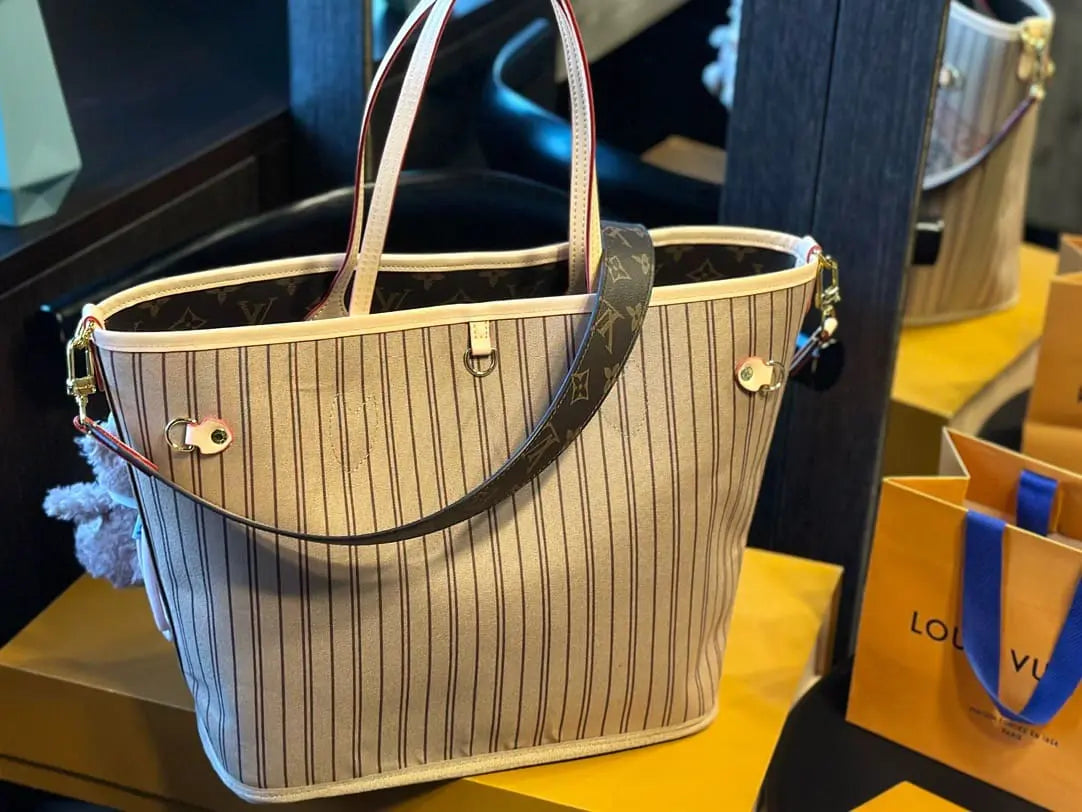 ルイ・ヴィトン M11948 ネヴァーフル バンドリエール インサイドアウト GM