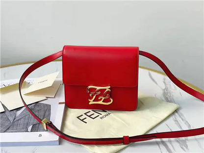 フェンディ カーリグラフィー バッグ