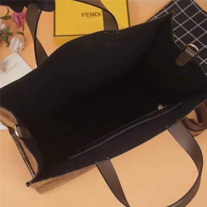 フェンディマニアショッピングバッグ ホワイト