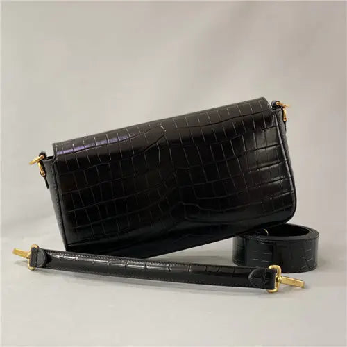 フェンディの象徴的なバゲットバッグ