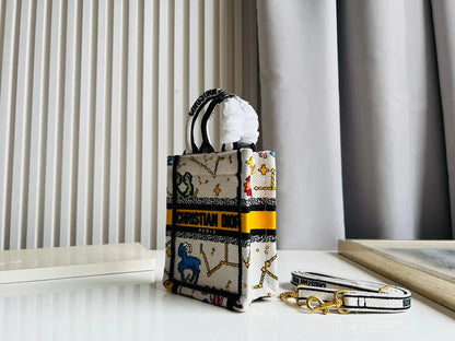 クリスチャン・ディオール ミニブックトート フォンバッグ