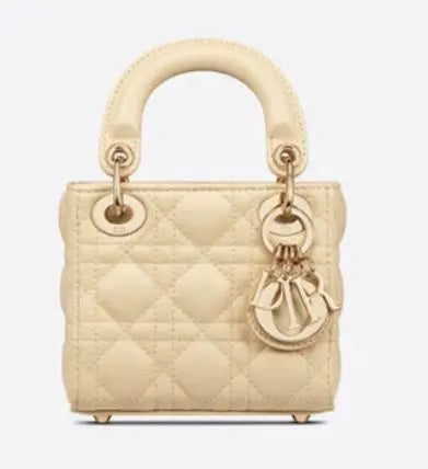 【ディオール国内配送】LADY DIOR マイクロバッグ【最短発送！】ミニバッグ-BUYMA