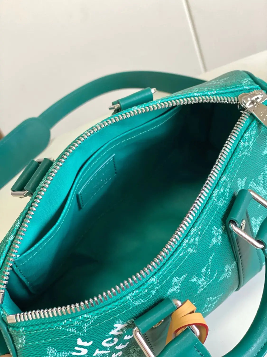 ルイ・ヴィトン M12684 キーポル・バンドリエール25