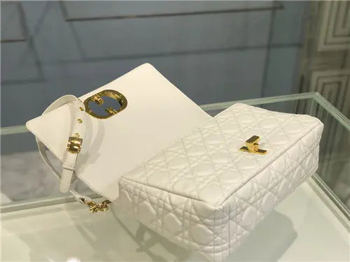 ディオール ラージ カロ バッグ