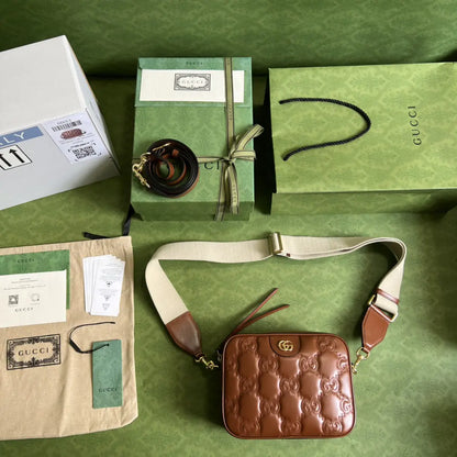 オフィディア GG レザーバッグ