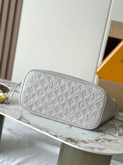 ルイ・ヴィトン M13758 ネヴァーフルMM