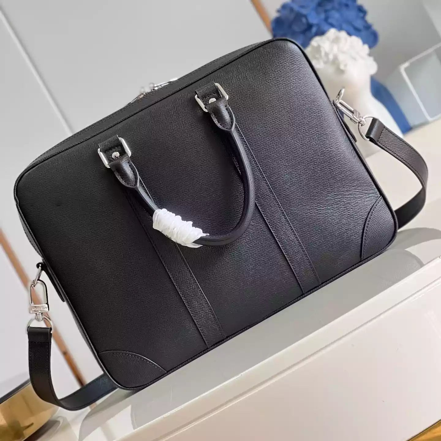 ポルトドキュメント ボヤージュ PM ブリーフケース タイガレザー M30925 – LW329