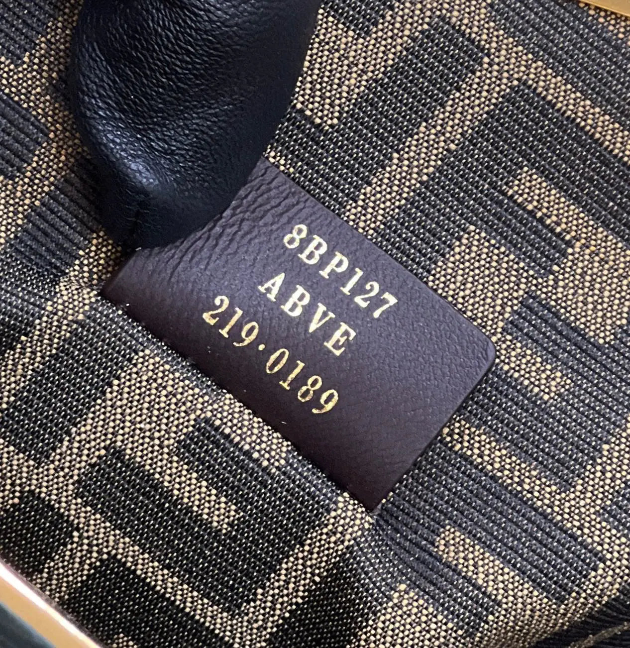 フェンディ ファースト ミディアム ダークグリーン レザーバッグ