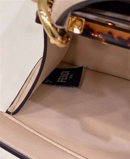 フェンディ ピーカブー ショルダーバッグ