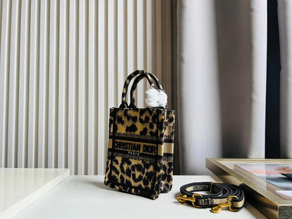 クリスチャン・ディオール ミニブックトート フォンバッグ