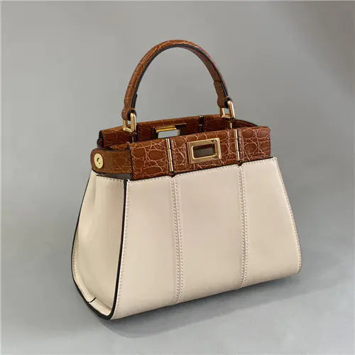 フェンディ ピーカブー ミニバッグ