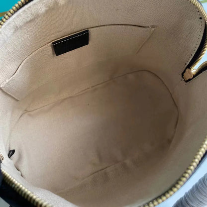 GUCCI マイクロ GG レザー ミニ ドーム クロスボディバッグ